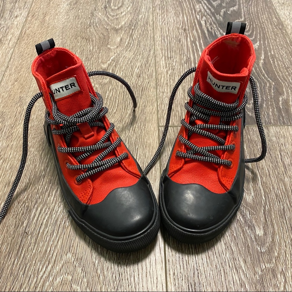 NWOT Kids Hunter Lace Up Shoes Size 13